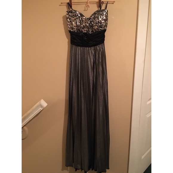 Speechless: Sequin Pleated Grey Dress - Picture 1 of 8